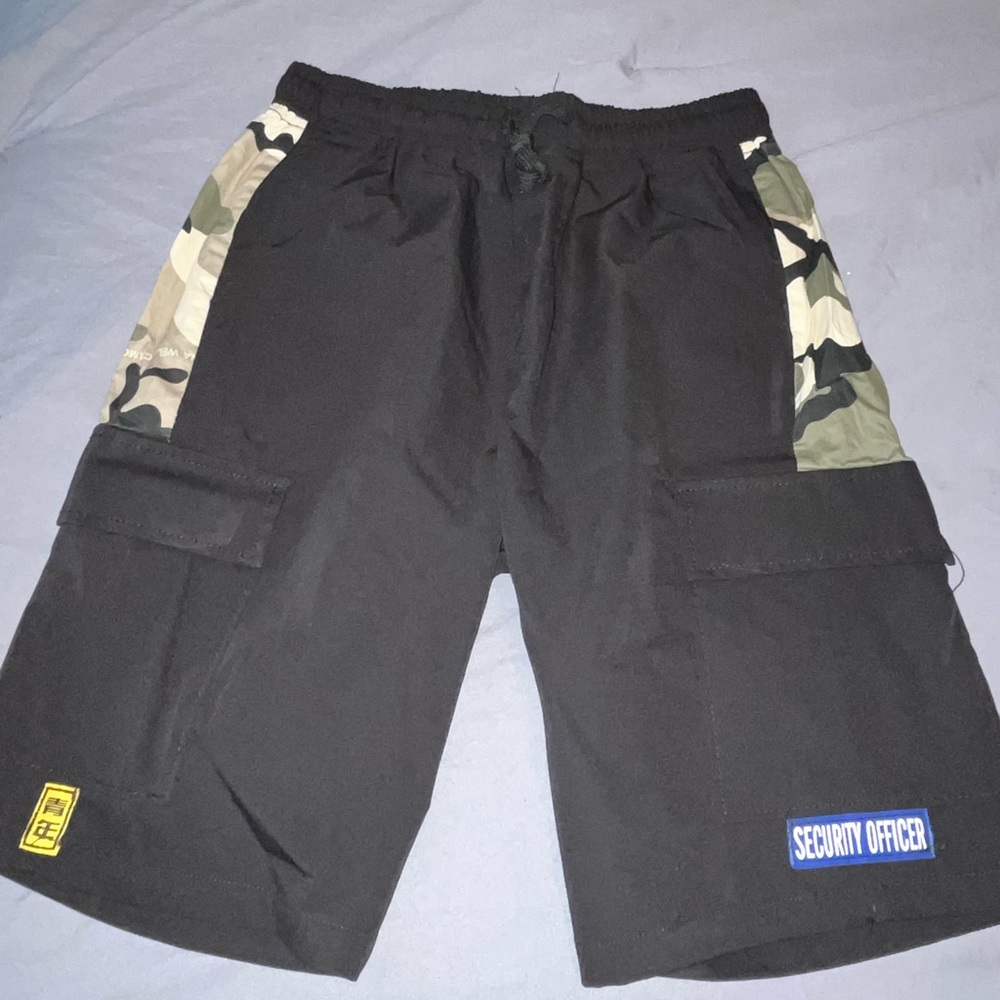 Shein Black and Camo Cargo Shorts. Medium